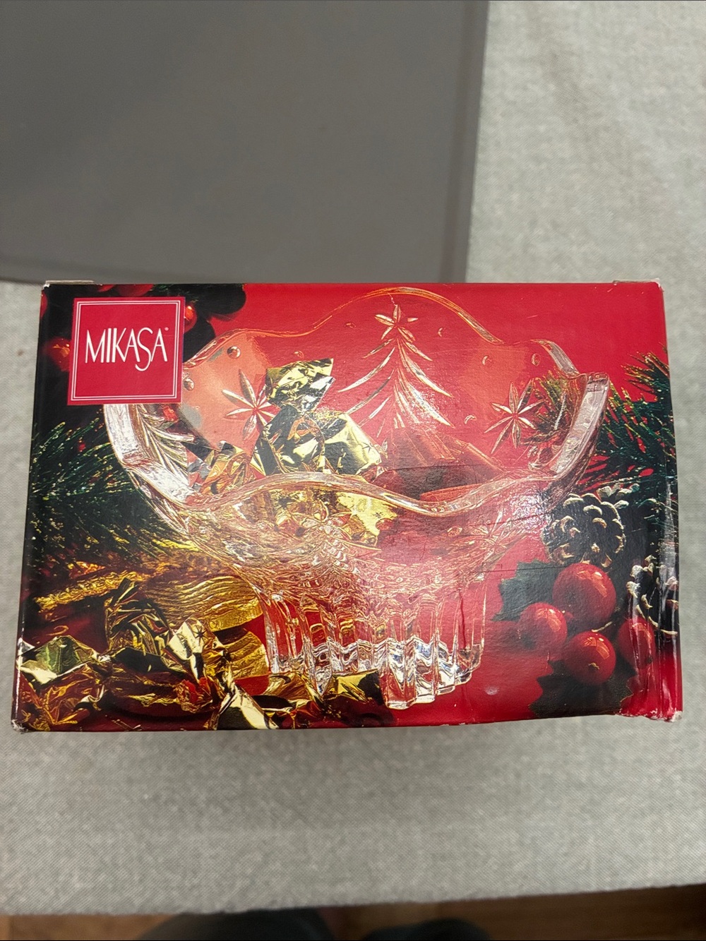 Mikasa Clear Crystal Holiday Bowl with Cut Glass Pattern